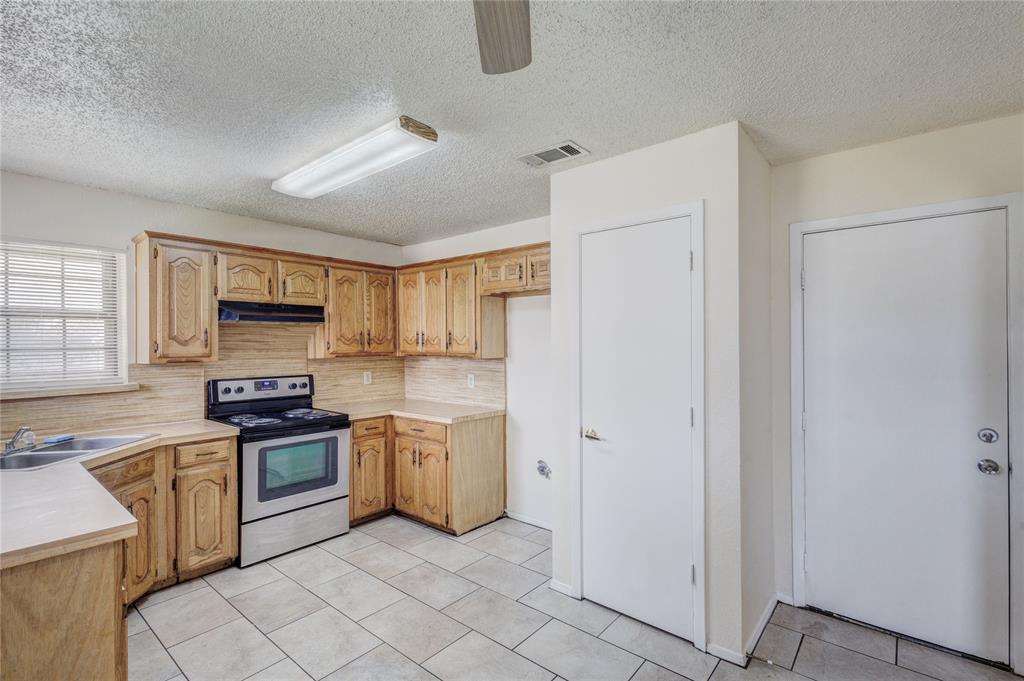 420 Roosevelt Avenue Terrell, TX 75160 - Photo 9 of 25