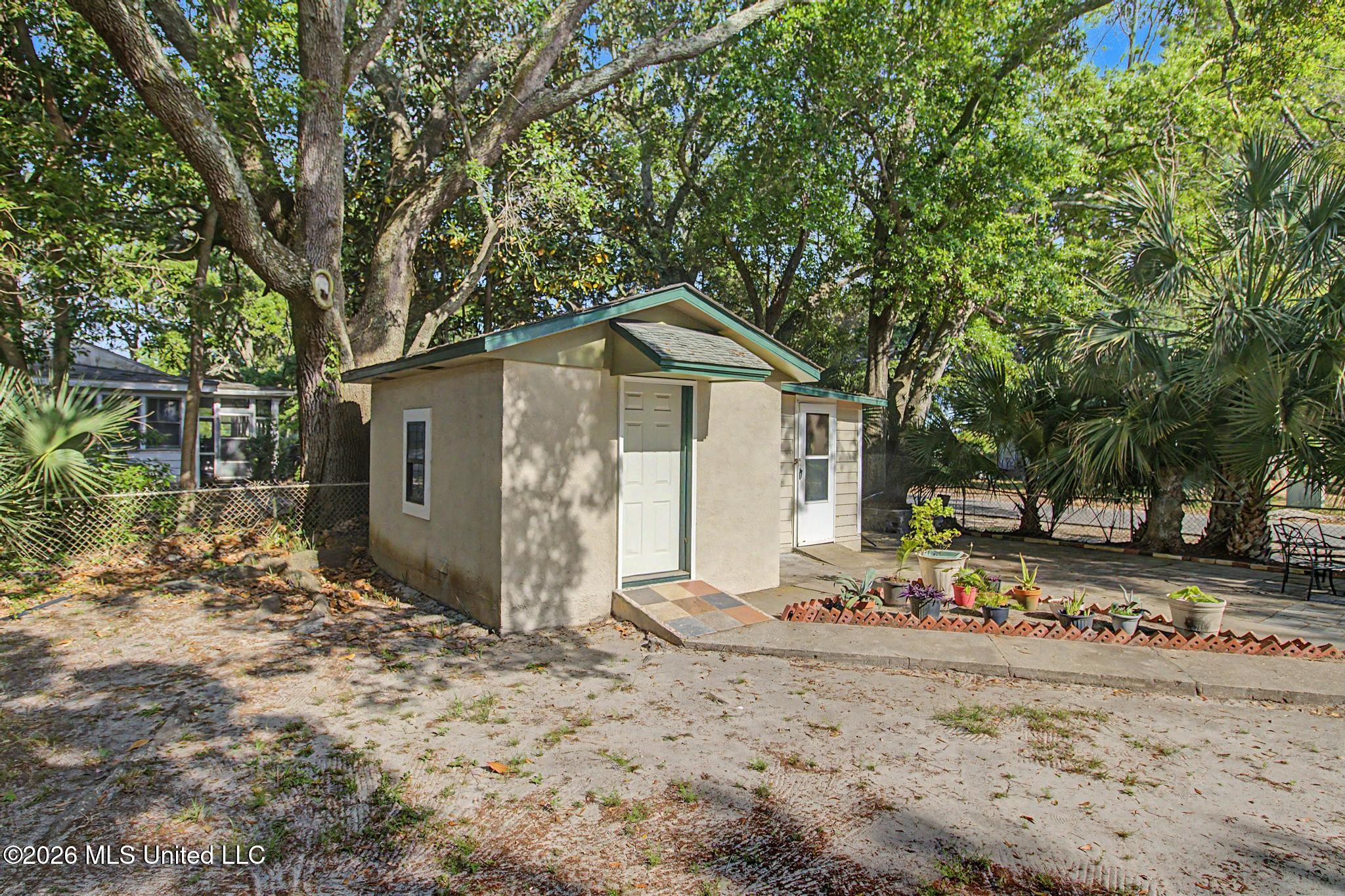 166 Violet Street Biloxi, MS 39531 - Photo 17 of 27 IMG_7799