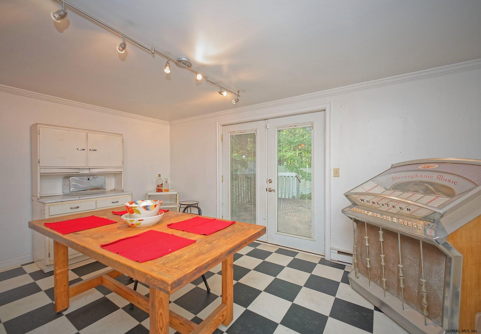 38 Thimbleberry Road Malta, NY 12020 - Photo 4 of 14 Photo 4
