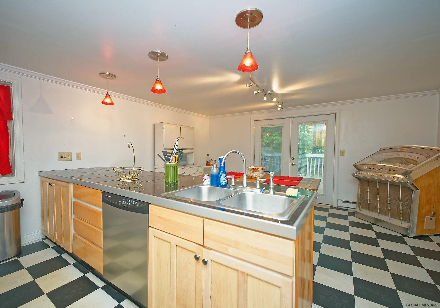 38 Thimbleberry Road Malta, NY 12020 - Photo 6 of 14 Photo 6