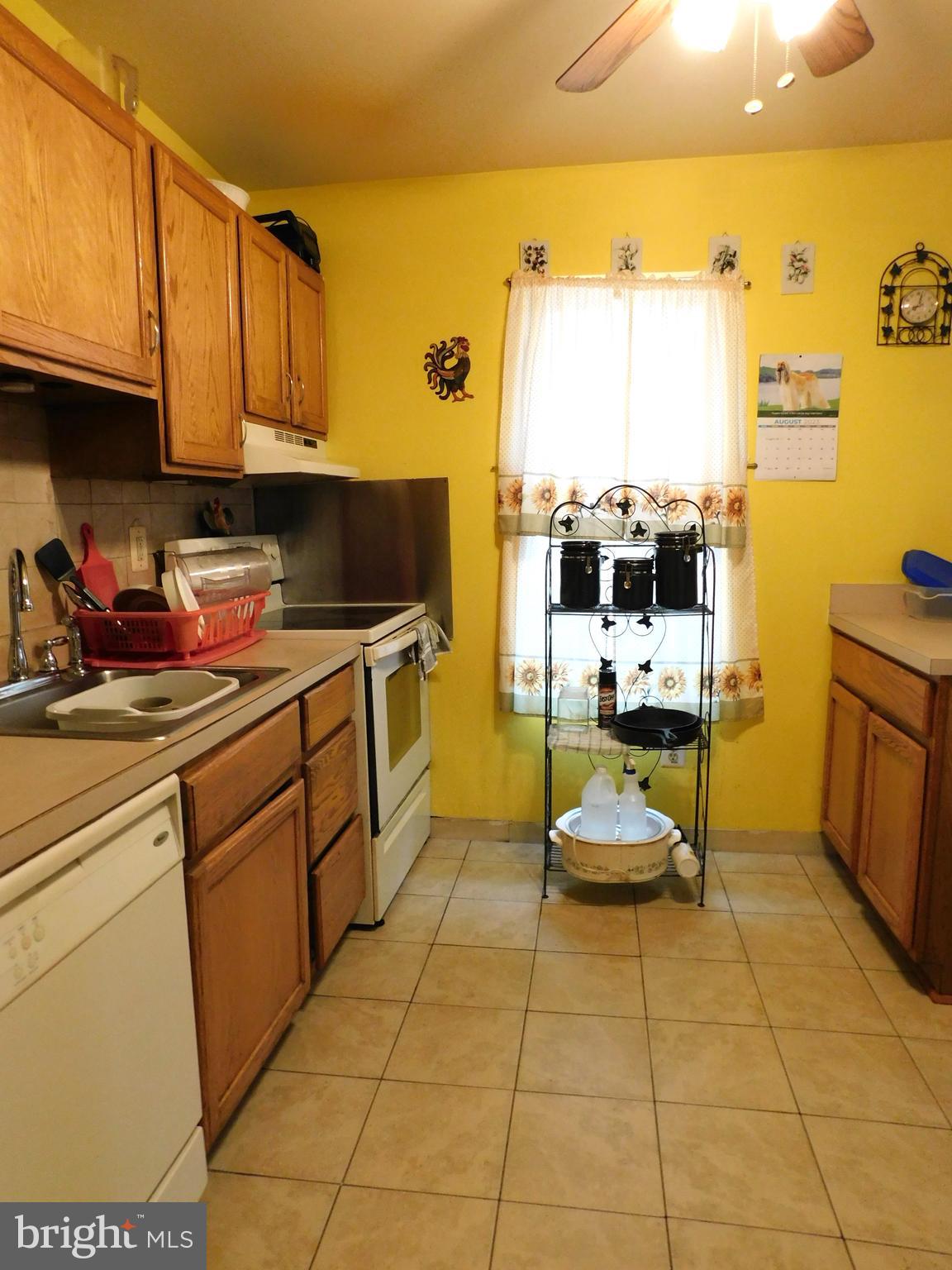 8012 Bradshaw Road Kingsville, MD 21087 - Photo 10 of 20 Kitchen
