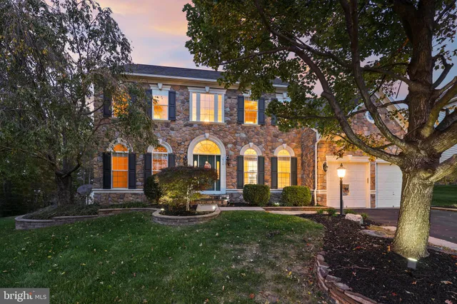 $815,000 | 1019 East Kensington Circle, Fredericksburg, VA 22401