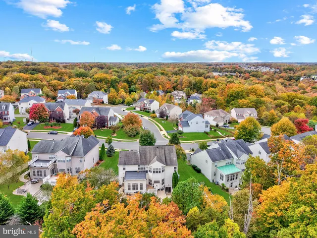 $815,000 | 1019 East Kensington Circle, Fredericksburg, VA 22401