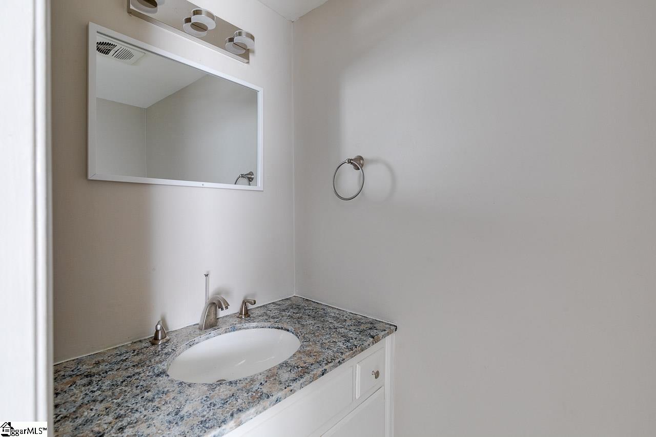 1438 Dover Road, Unit E Spartanburg, SC 29301 - Photo 13 of 23 Gallery Image 13