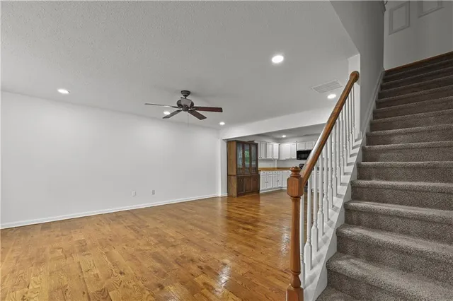 a view of entryway and hall