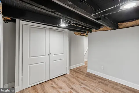 a view of utility room