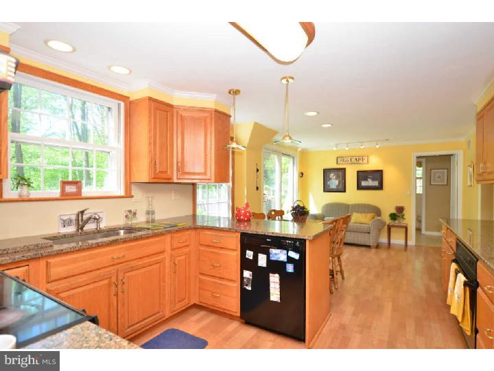 853 Goshen Road Newtown Square, PA 19073 - Photo 12 of 25 Kitchen