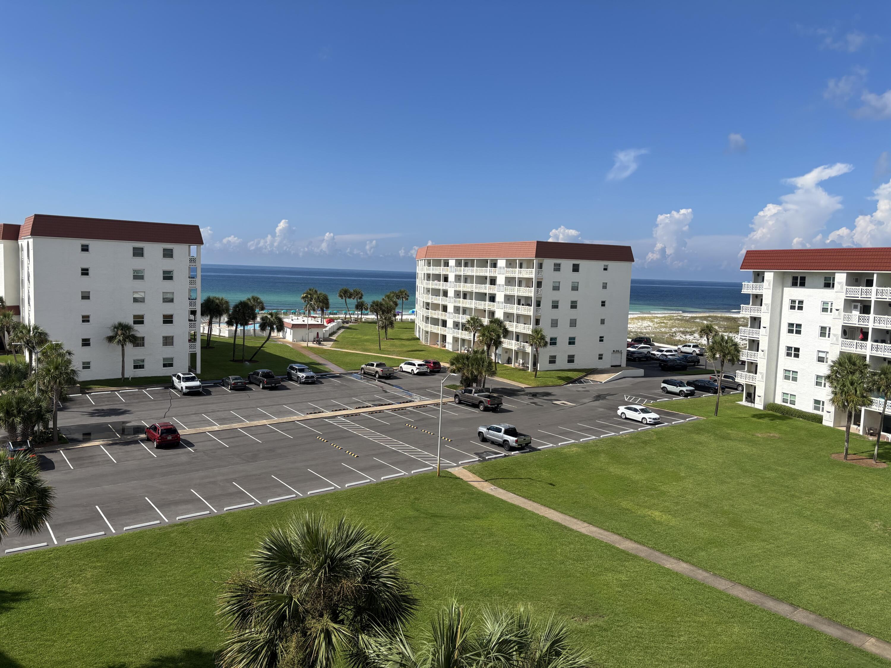 909 Santa Rosa Boulevard, Unit 165 Fort Walton Beach, FL 32548 - Photo 2 of 25 a view of a basketball court