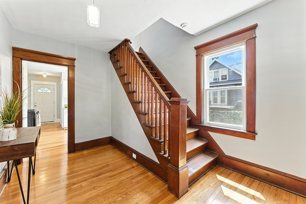 31 Fox Street West Springfield, MA 01089 - Photo 9 of 41 a view of an entryway