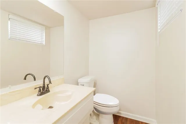 $2,075 | 2808 Southeast 2nd Street, Blue Springs, MO 64014