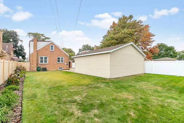 $349,900 | 4343 West 109th Street, Oak Lawn, IL 60453