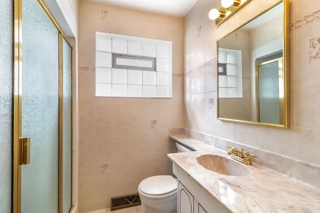 $349,900 | 4343 West 109th Street, Oak Lawn, IL 60453