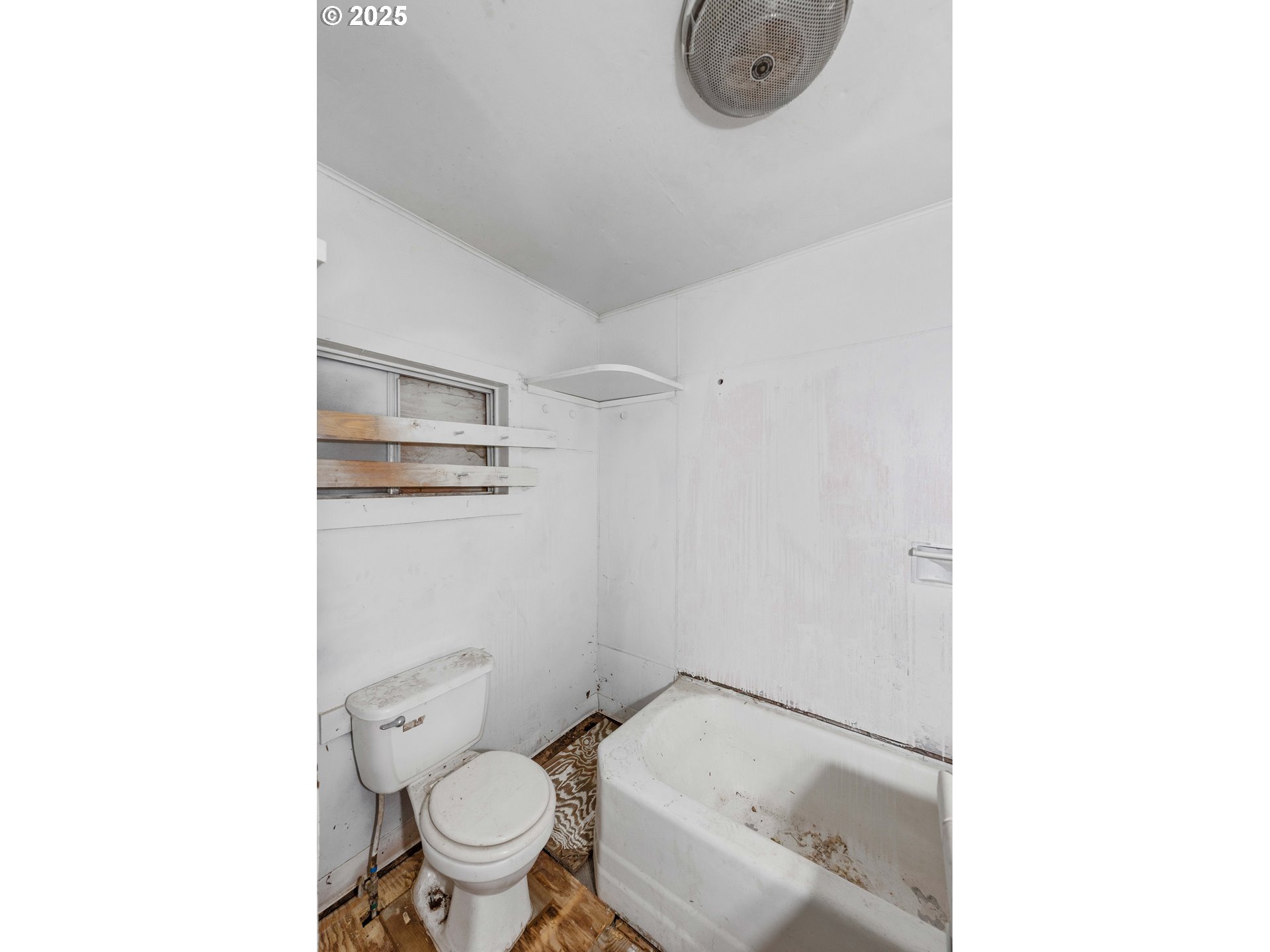 64368 Welch Road Coos Bay, OR 97420 - Photo 14 of 48