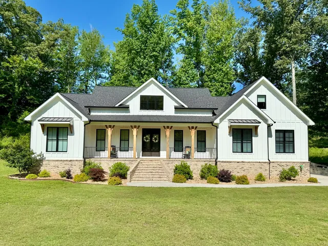 $1,099,000 | 835 Edgewater Way, Jasper, TN 37347