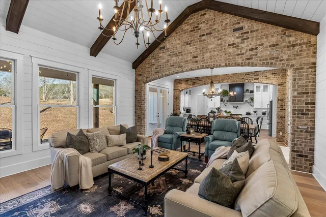 $1,099,000 | 835 Edgewater Way, Jasper, TN 37347