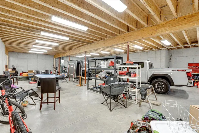 $1,099,000 | 835 Edgewater Way, Jasper, TN 37347