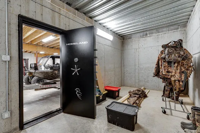 $1,099,000 | 835 Edgewater Way, Jasper, TN 37347