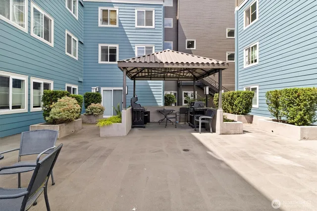 $274,950 | 300 10th Avenue, Unit B310, Seattle, WA 98122