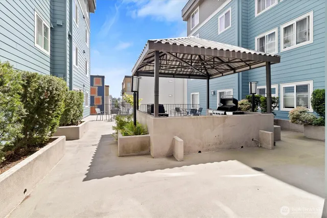 $274,950 | 300 10th Avenue, Unit B310, Seattle, WA 98122