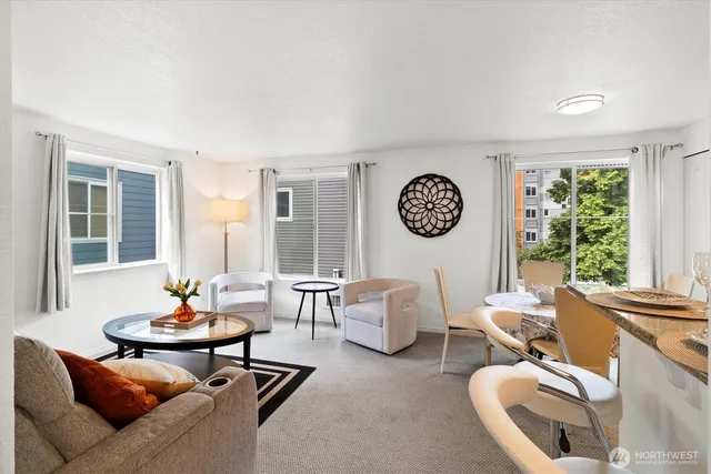 $274,950 | 300 10th Avenue, Unit B310, Seattle, WA 98122