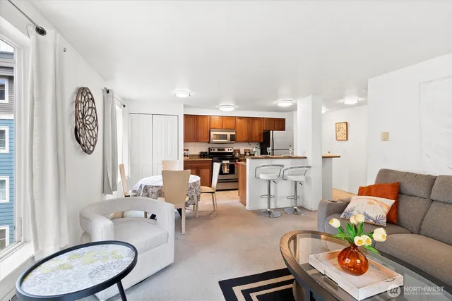 $274,950 | 300 10th Avenue, Unit B310, Seattle, WA 98122