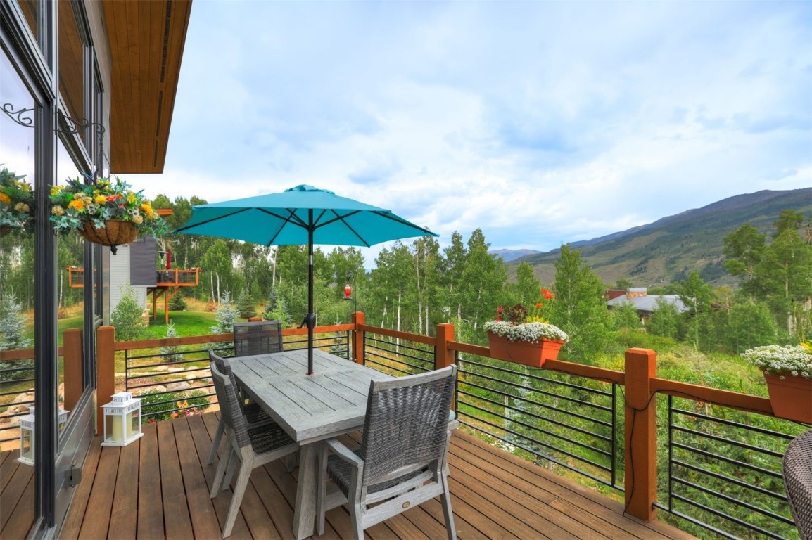 55 East Benjamin Point Silverthorne, CO 80498 - Photo 13 of 48