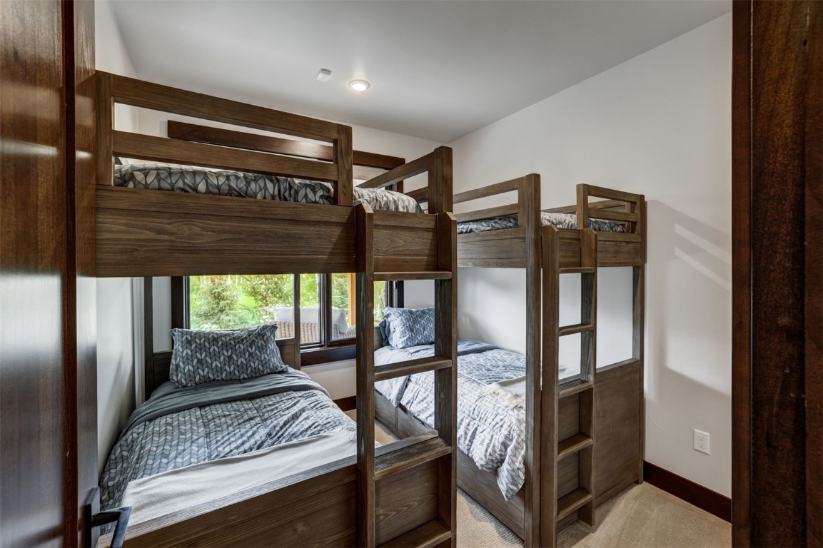 55 East Benjamin Point Silverthorne, CO 80498 - Photo 27 of 48 Bunk room for hosting family and friends!