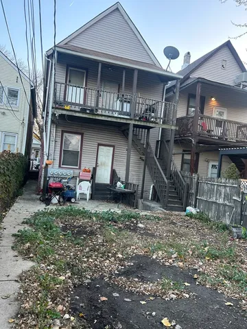 $1,500 | 520 West 44th Place, Unit 2FF, Chicago, IL 60609