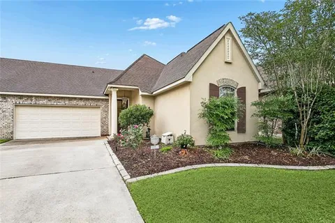 $295,000 | 121 Cross Creek Drive, Unit B, Slidell, LA 70461
