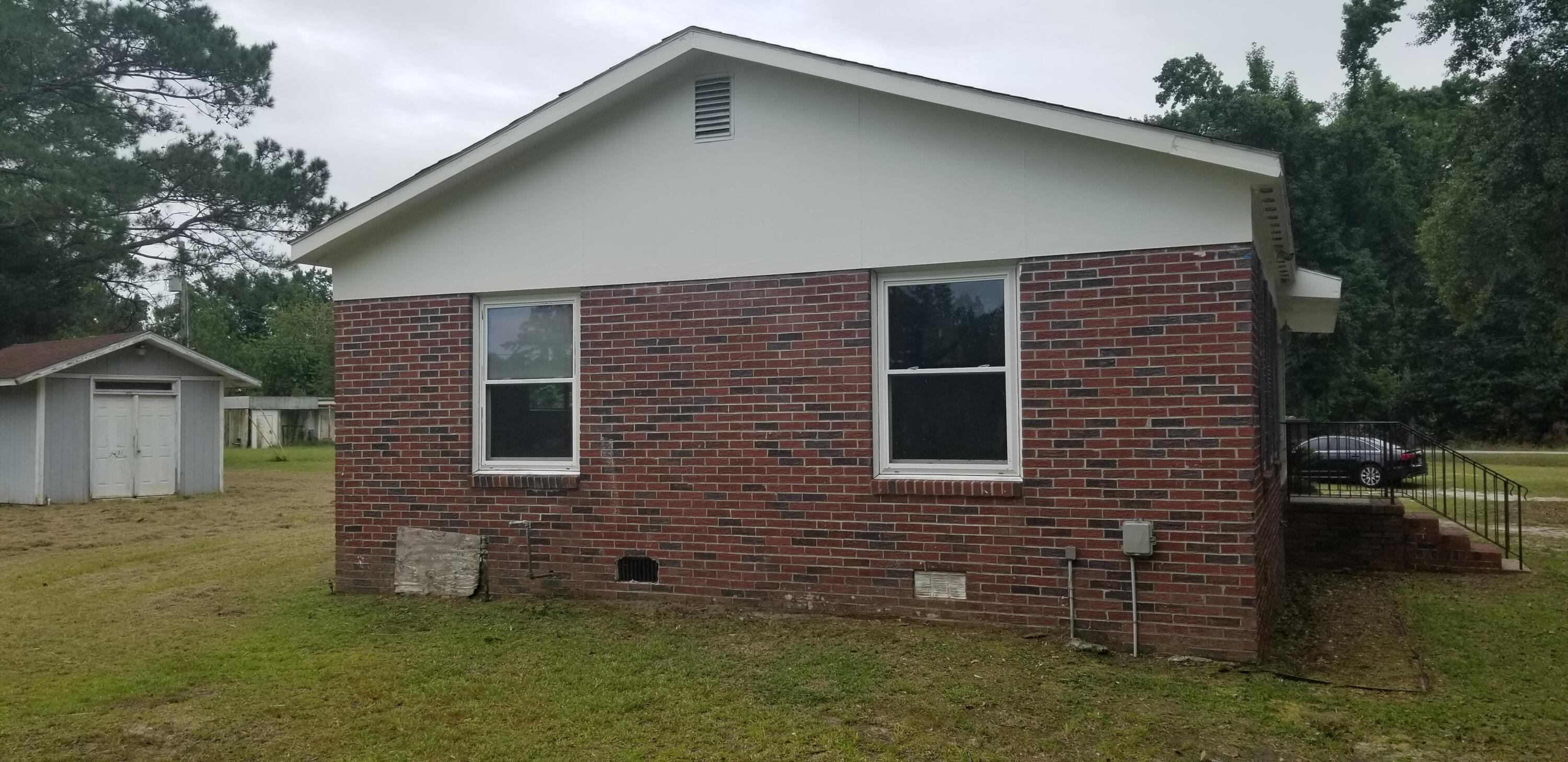 1375 Peurifoy Road Walterboro, SC 29488 - Photo 4 of 27 20250804_100746