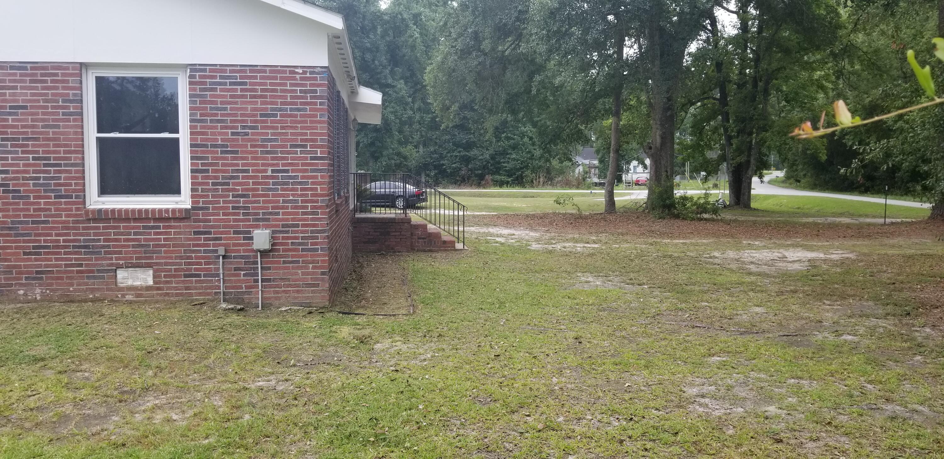 1375 Peurifoy Road Walterboro, SC 29488 - Photo 5 of 27 20250804_100751