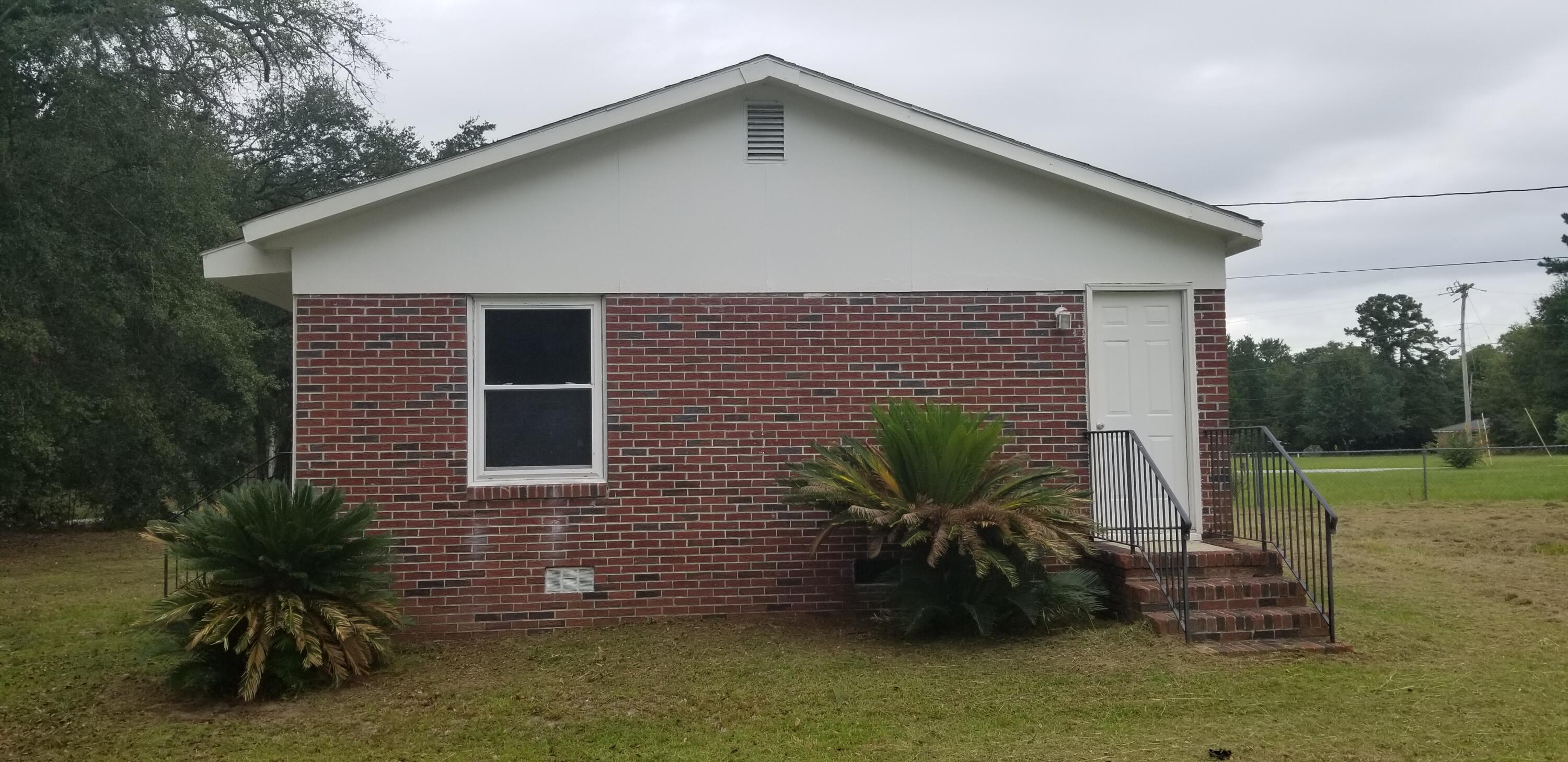 1375 Peurifoy Road Walterboro, SC 29488 - Photo 6 of 27 20250804_100602