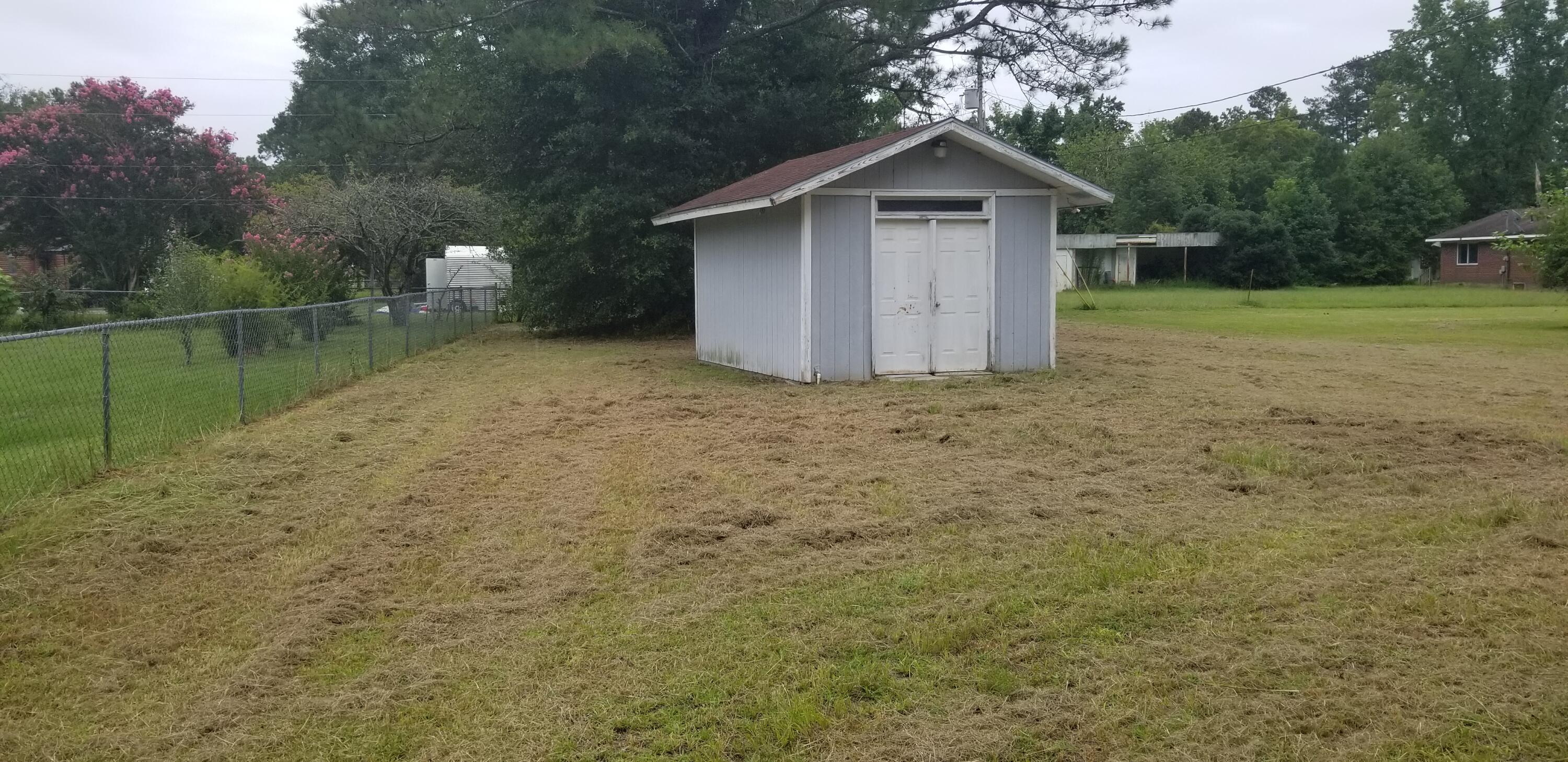 1375 Peurifoy Road Walterboro, SC 29488 - Photo 9 of 27 20250804_100721