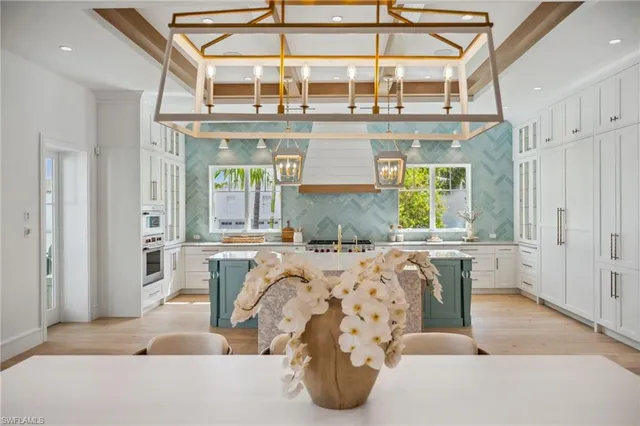 $17,999,000 | 187 10th Avenue South, Naples, FL 34102