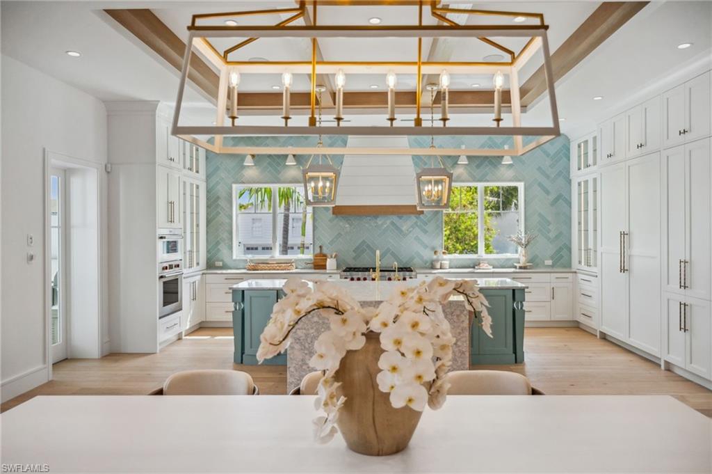 187 10th Avenue South Naples, FL 34102 - Photo 12 of 50