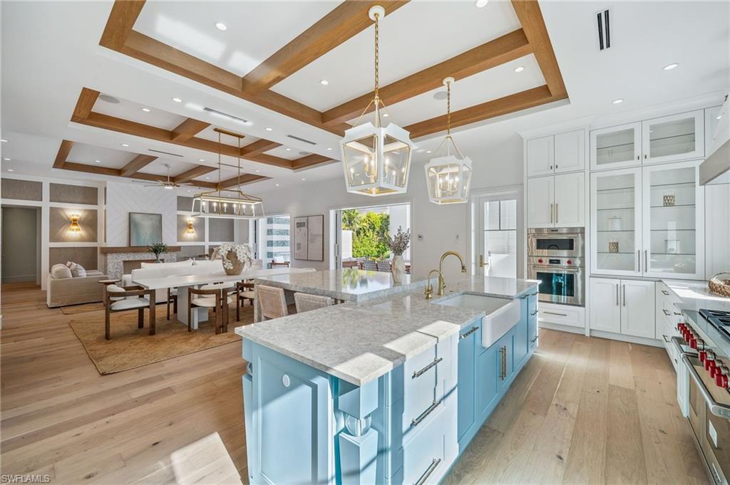 187 10th Avenue South Naples, FL 34102 - Photo 14 of 50