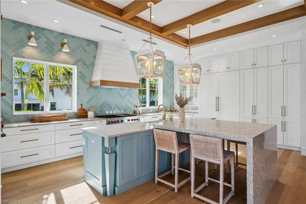 187 10th Avenue South Naples, FL 34102 - Photo 15 of 50