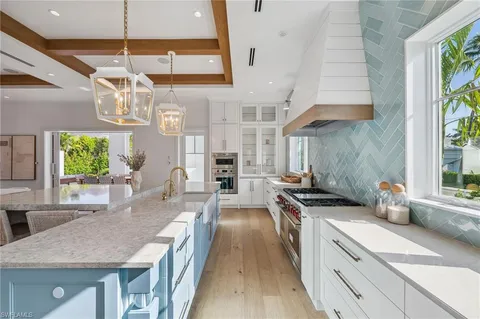 $17,999,000 | 187 10th Avenue South, Naples, FL 34102