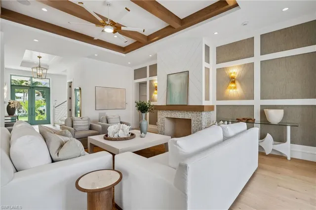 $17,999,000 | 187 10th Avenue South, Naples, FL 34102