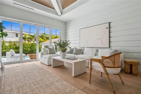 $17,999,000 | 187 10th Avenue South, Naples, FL 34102