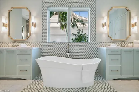 $17,999,000 | 187 10th Avenue South, Naples, FL 34102