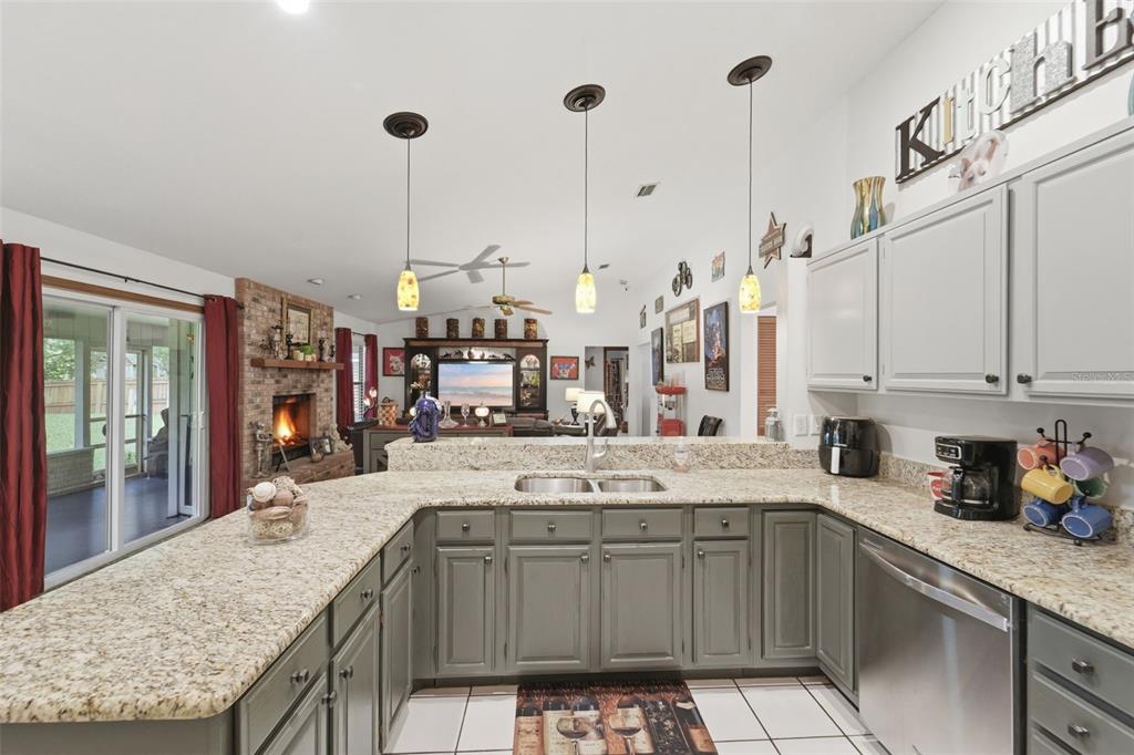 386 Lake Charles Road DeLand, FL 32724 - Photo 9 of 40 Gallery Image 9