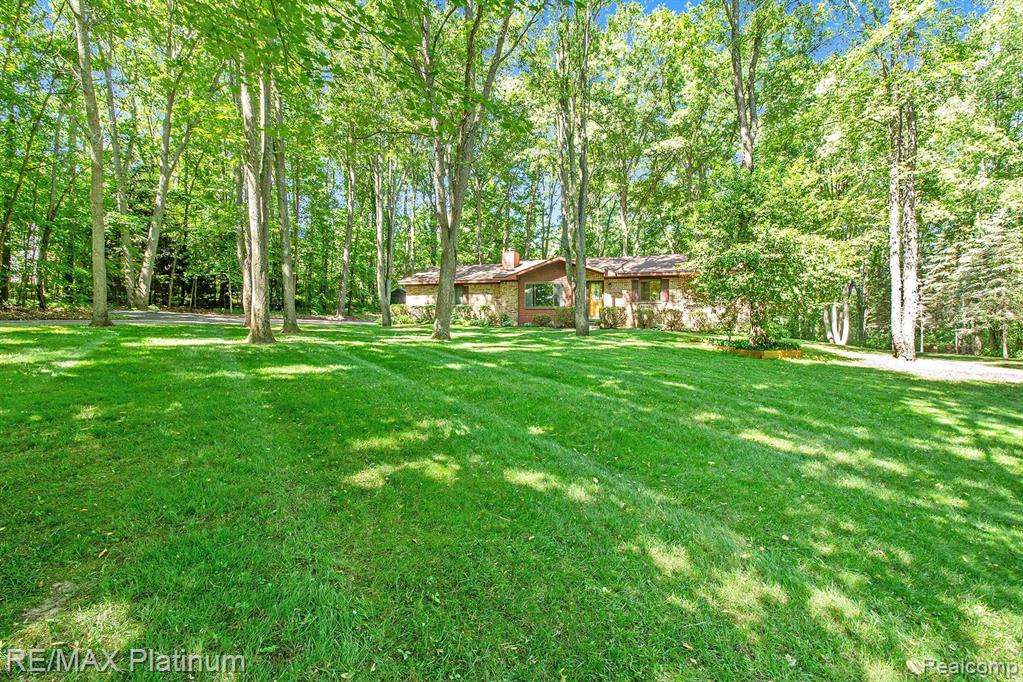 1866 Hidden Valley Road Howell, MI 48843 - Photo 24 of 26