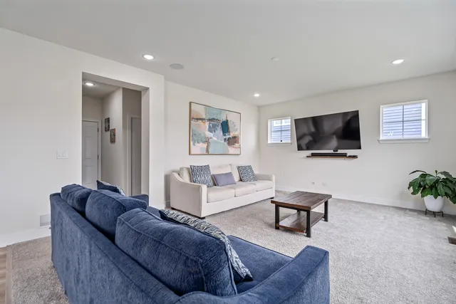 $3,500 | 16609 South Silo Bnd Drive, Lockport, IL 60441