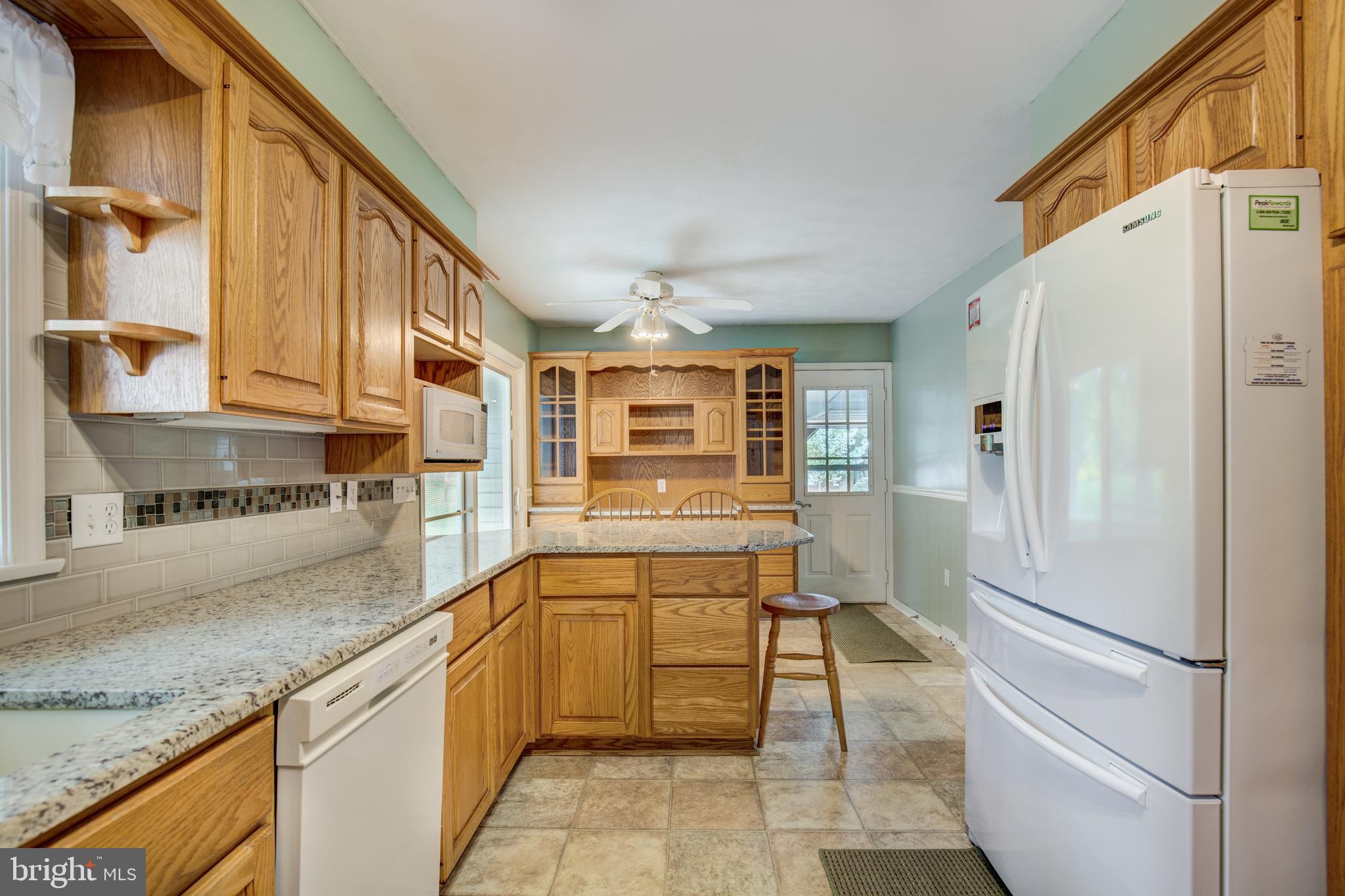 3111 Old Taneytown Road Westminster, MD 21158 - Photo 16 of 62 Kitchen with granite and all appliances