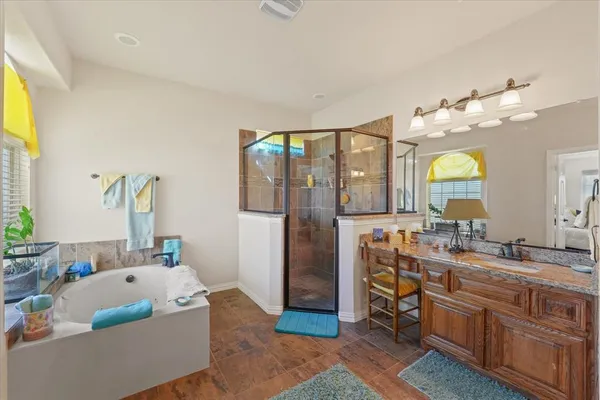 $575,000 | 305 Fountain Creek Court, Ovilla, TX 75154