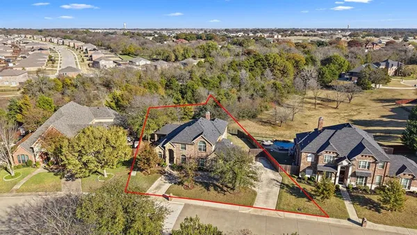 $575,000 | 305 Fountain Creek Court, Ovilla, TX 75154