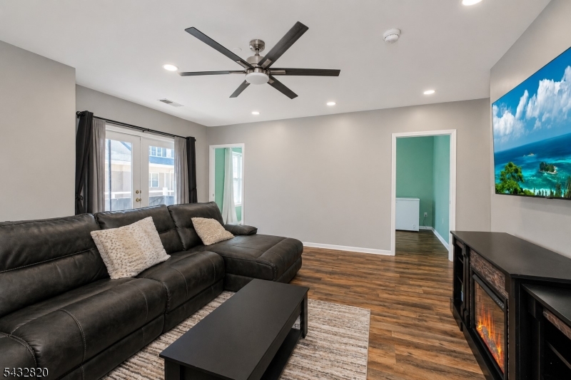 368 Rector Street, Unit 414 Perth Amboy, NJ 08861 - Photo 10 of 20