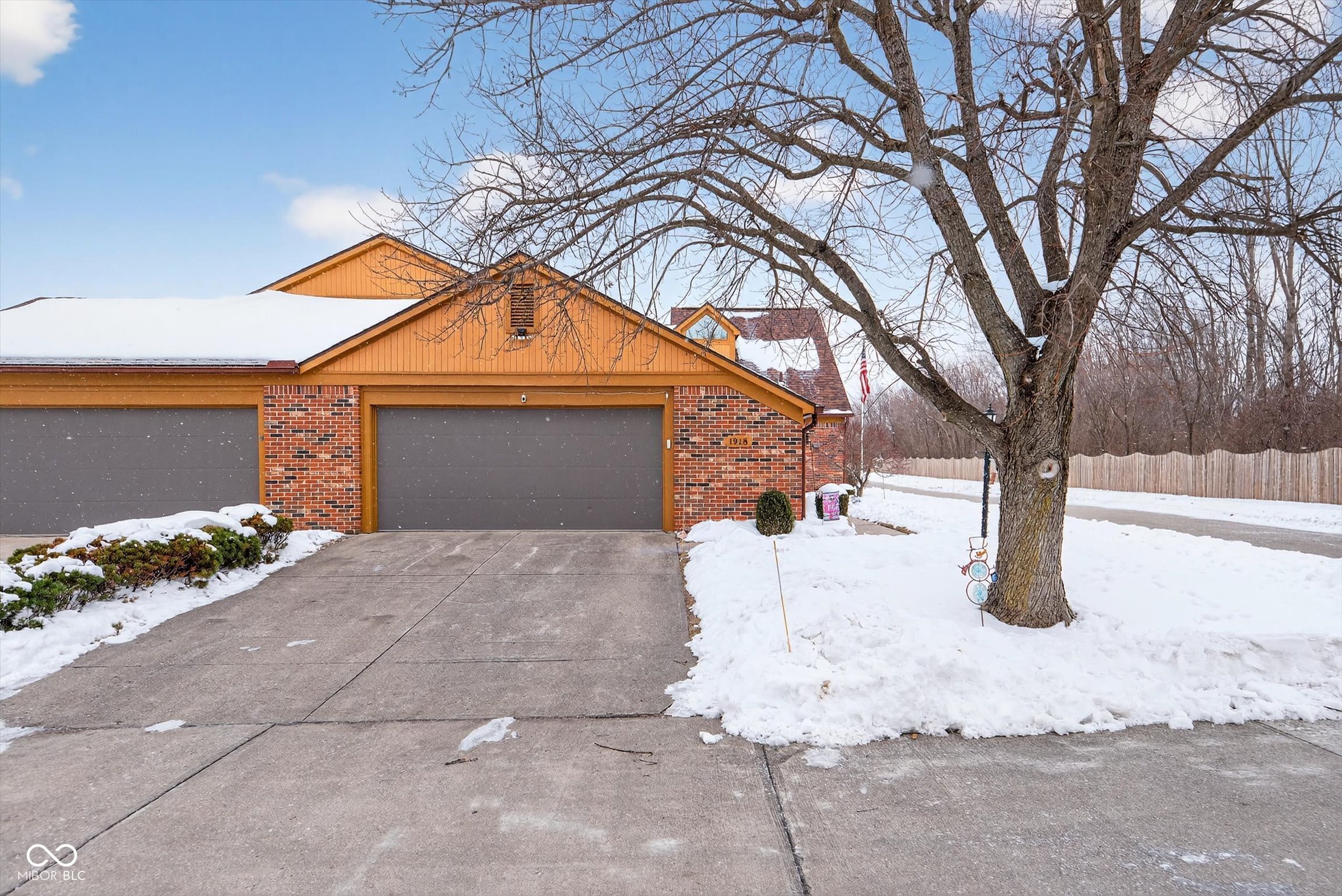 1918 Summer Place Anderson, IN 46012 - Photo 2 of 29