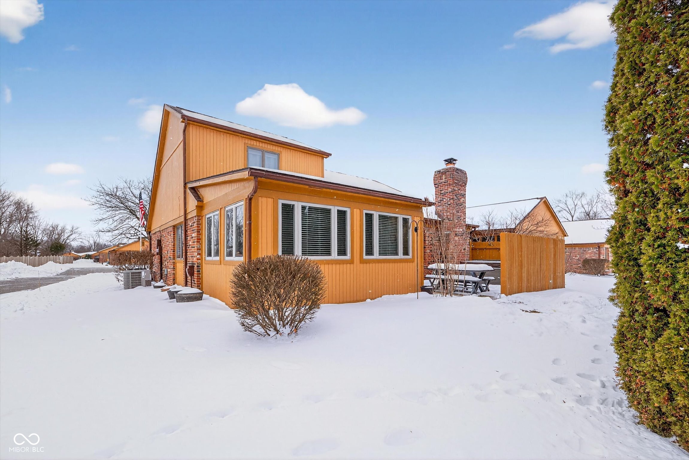 1918 Summer Place Anderson, IN 46012 - Photo 3 of 29